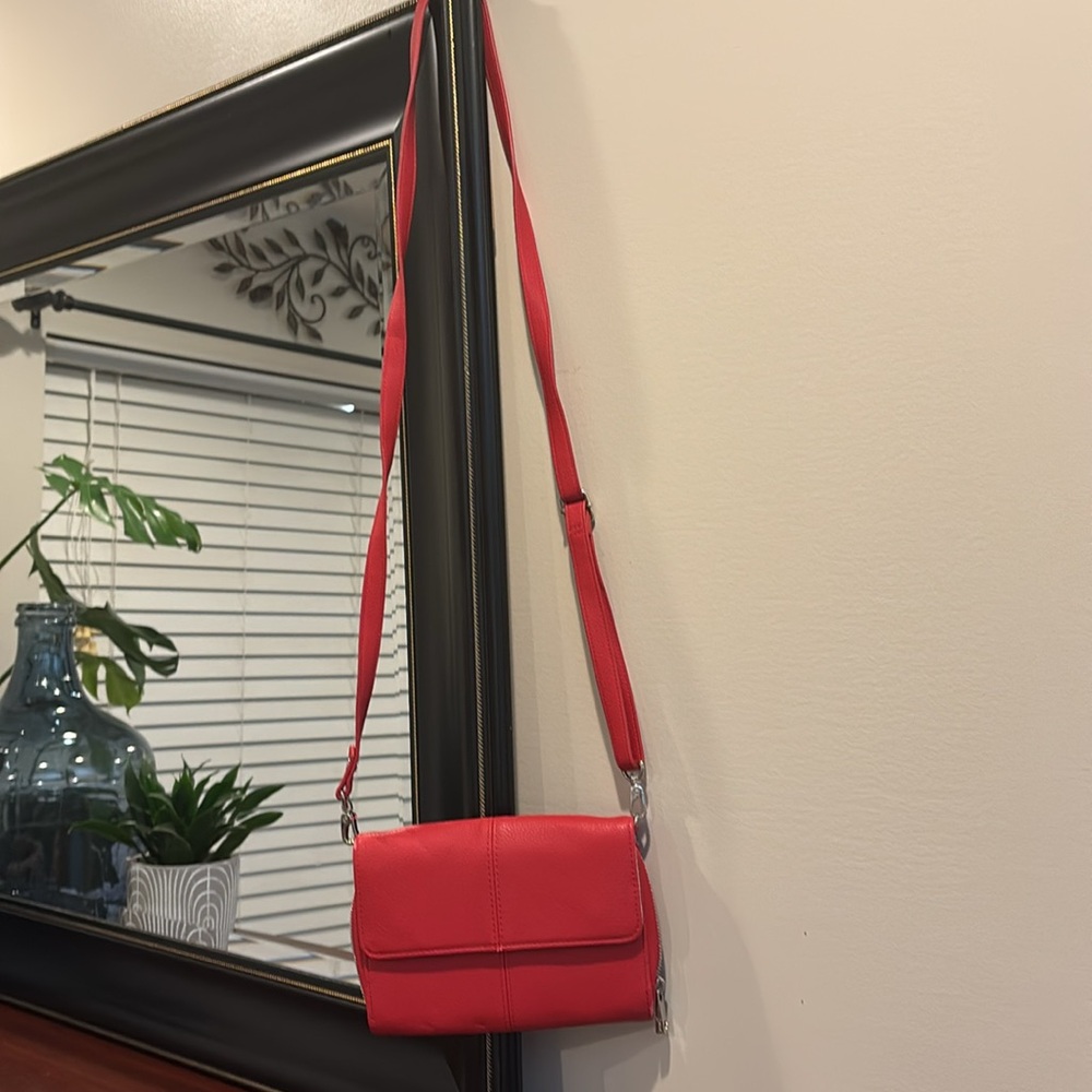 31 brand Red - Crossbody - Picture 2 of 4